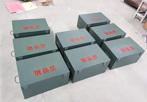 永春炸药箱和雷管箱一般是怎么存放的？